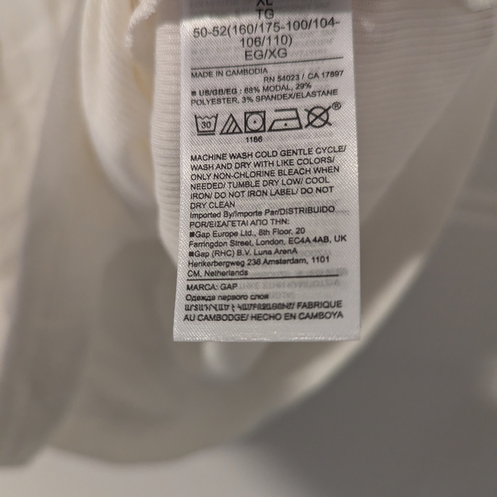 GAP Mini Rib Cropped Halter Tank Top NWT - Picture 3 of 3